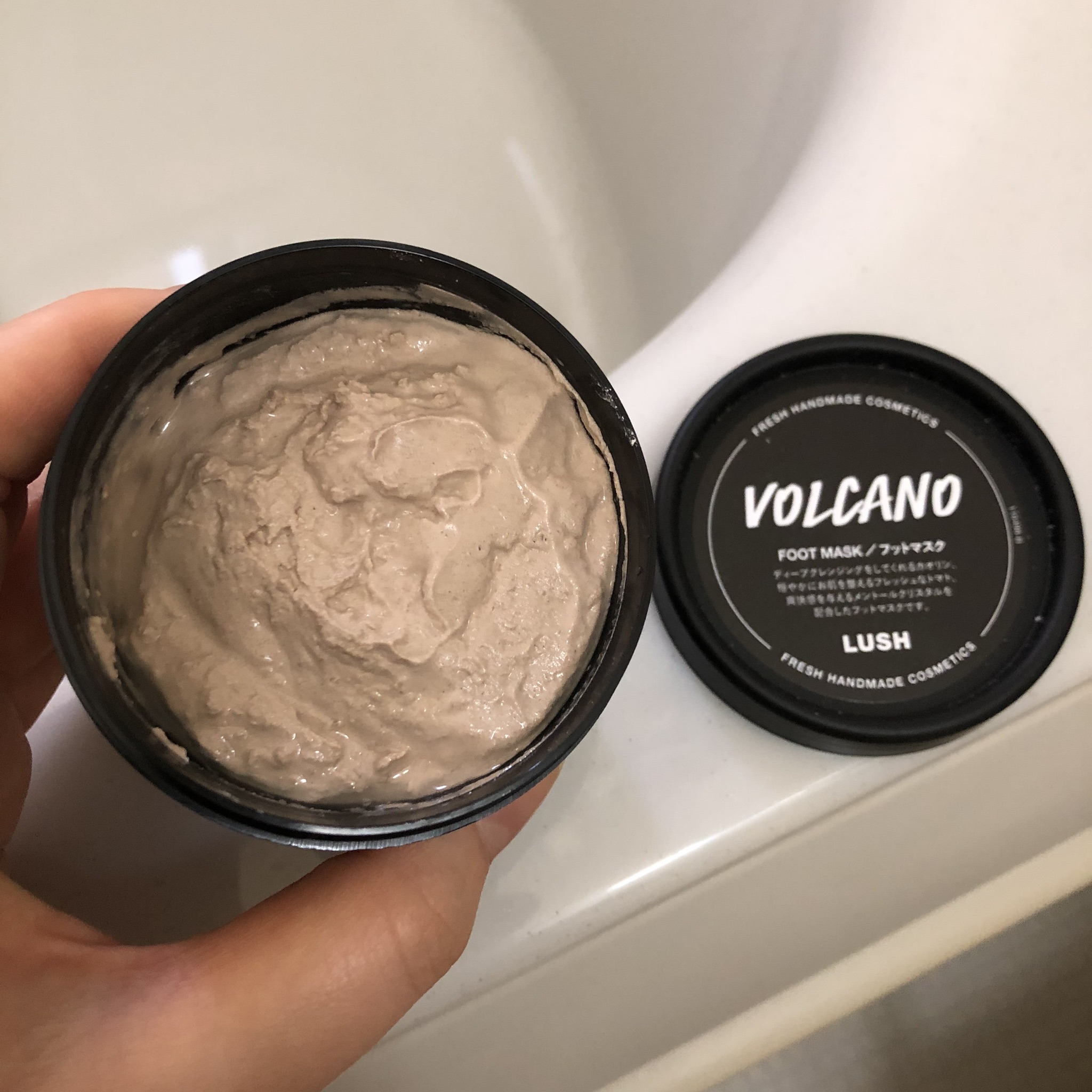 LUSHの新作フットバーム『リピート』徹底レビュー！ラッシュのフットケアアイテムで素足の準備を♡ トレンドお届けメディア Trepo（トレポ