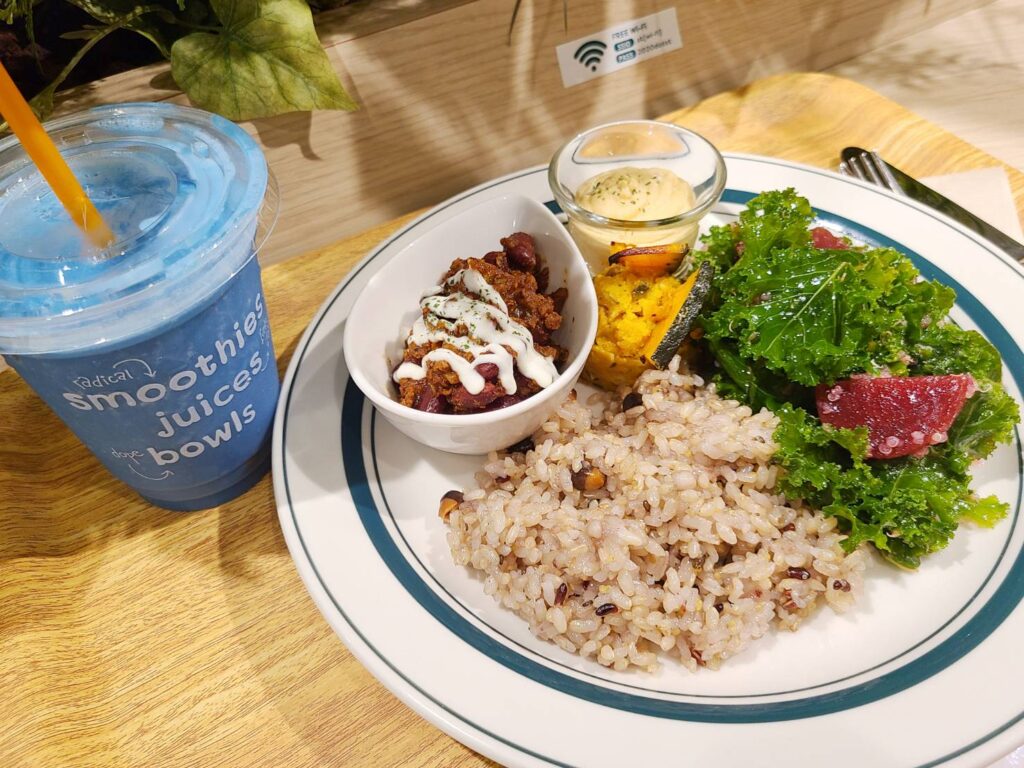 東京駅 デリカフェ 美容と健康にピッタリ Jamba Kitchen Labo Gransta Marunouchi でナチュラルヘルシーな食事を トレンドお届けメディア Trepo トレポ