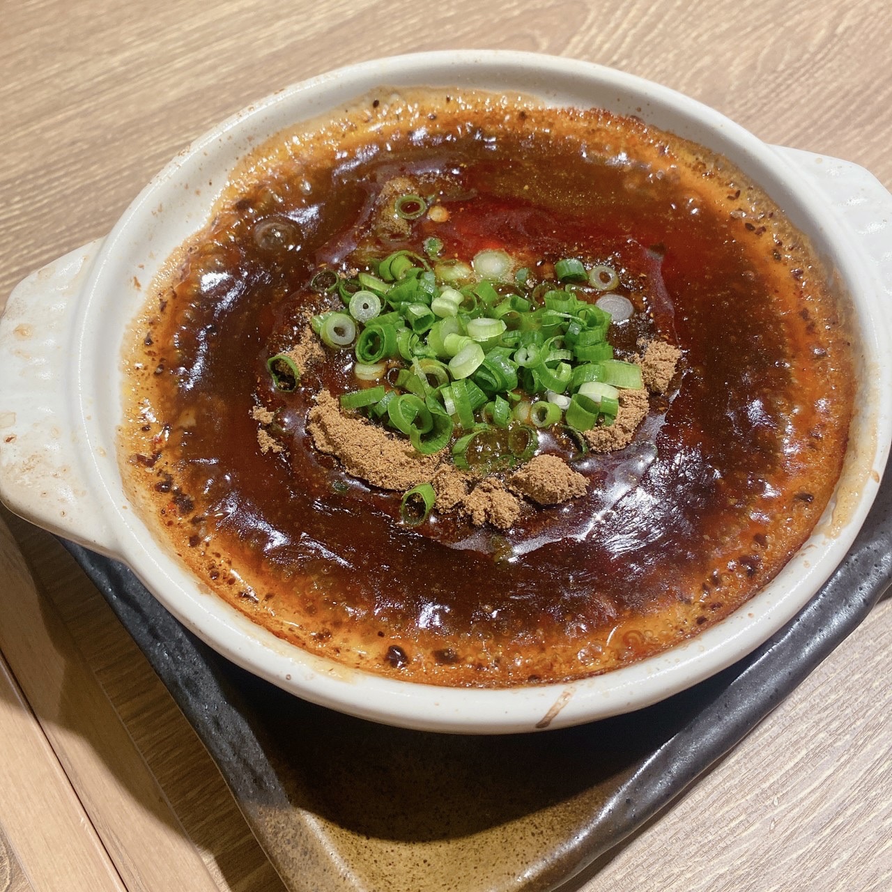 肉汁餃子のダンダダン　新宿東口店　新宿ランチ　おすすめメニュー　人気メニュー　麻婆豆腐