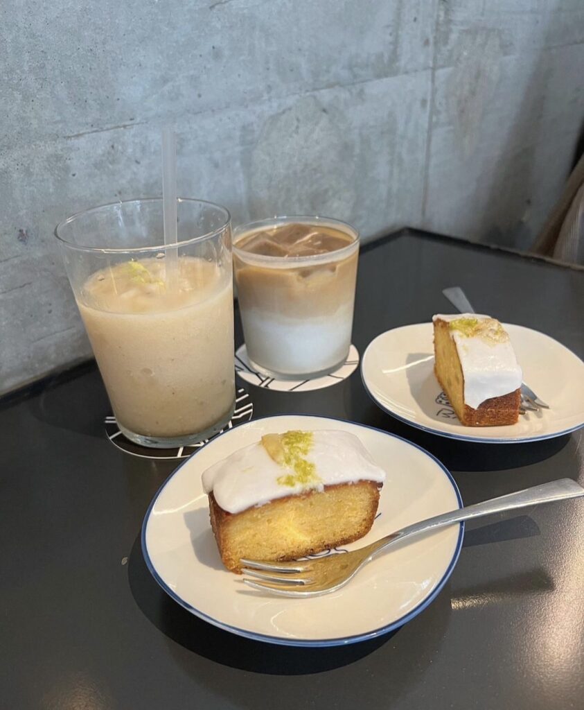 SYNdicate_cafe　無機質カフェ　表参道カフェ