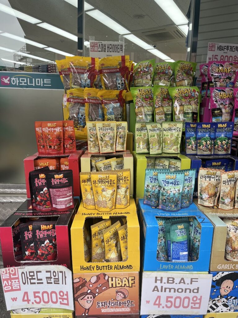 韓国　お菓子　お土産　ハーモニーマート　たい焼き菓子　チョコパイ餅
オレオ菓子-BLACKPINKエディション 　ヨーグルトゼリーHBAFアーモンド 