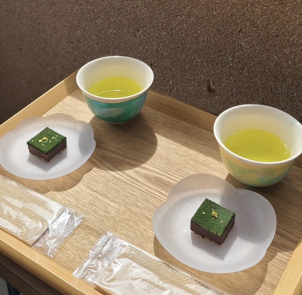 体験型アートカフェ　体験型アートアートカフェ　金沢茶寮金沢観光　体験型スポット　金沢スポット　金沢カフェ