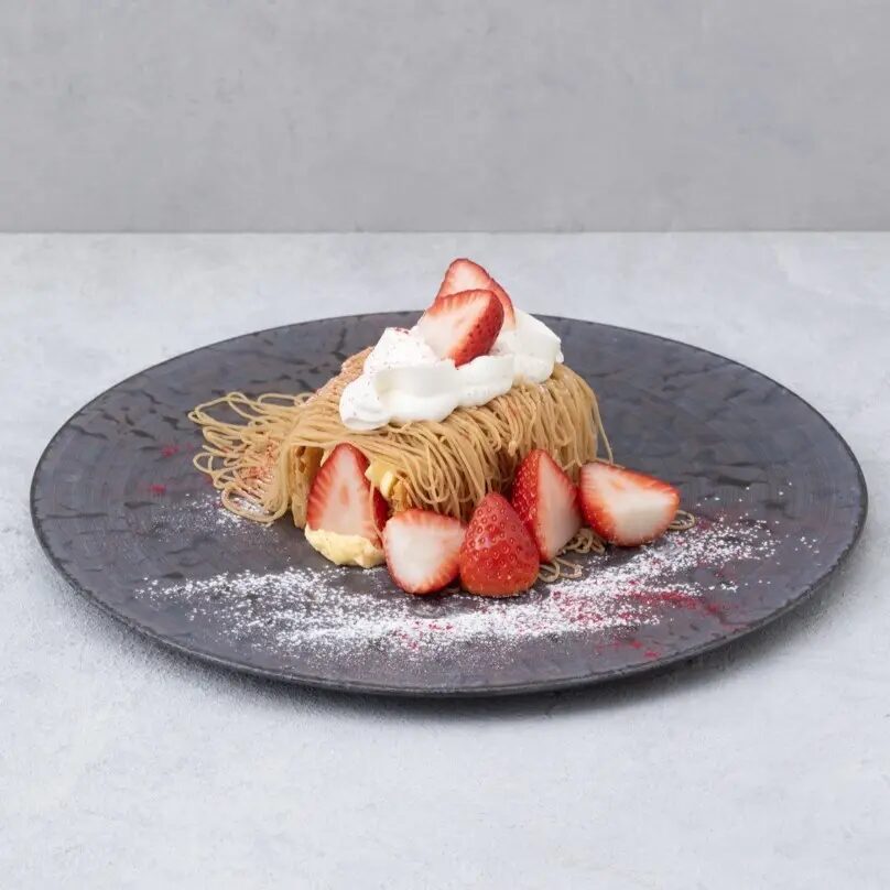 サブリナ パスタ&クラムチャウダー とちあいか苺のミルフィーユと和栗モンブラン