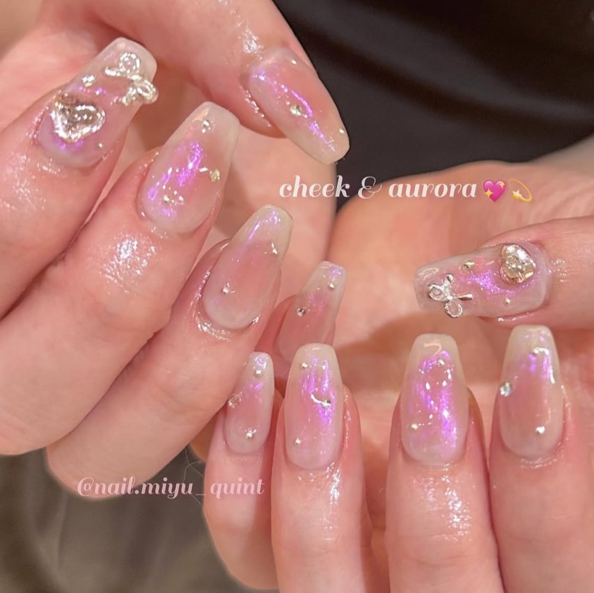 定番♡ピンクチークネイル