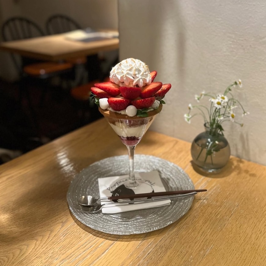 夜パフェ専門店Parfaiteria PaL心斎橋
