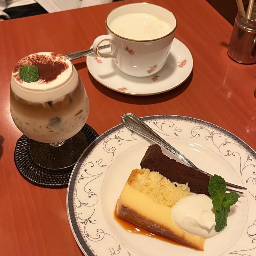 Le Premier Cafe