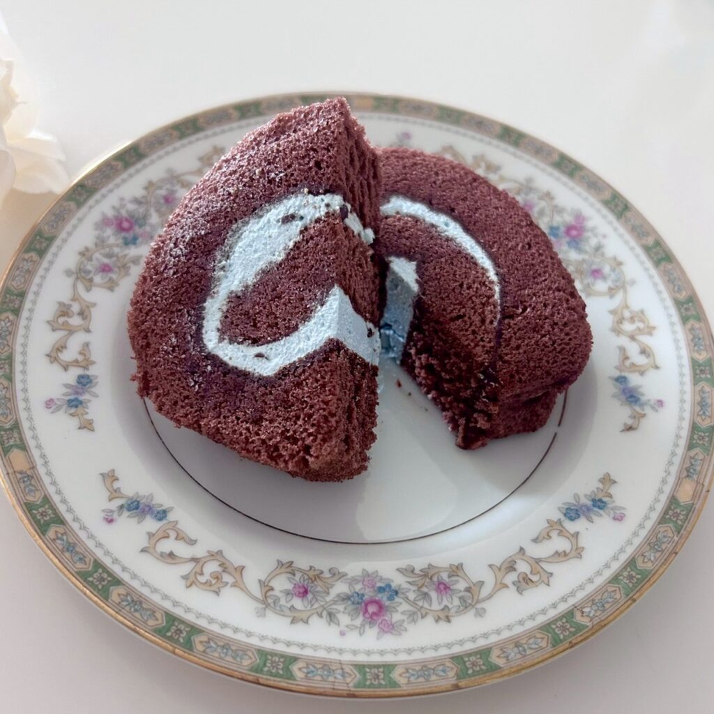 チョコミントロールケーキ