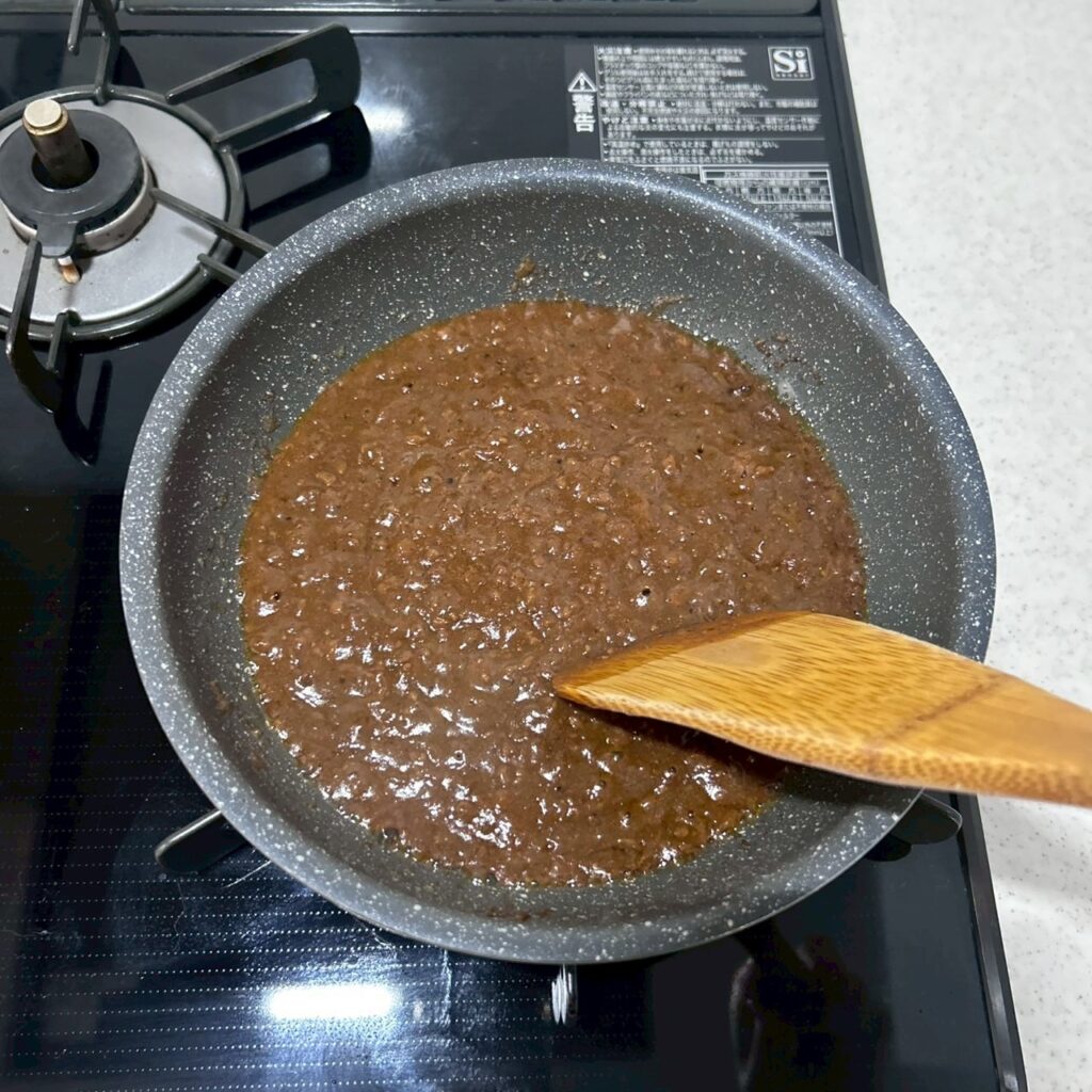 レトルトカレー ドライカレーパスタ