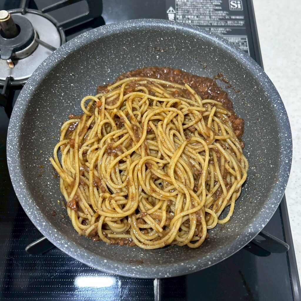レトルトカレー ドライカレーパスタ
