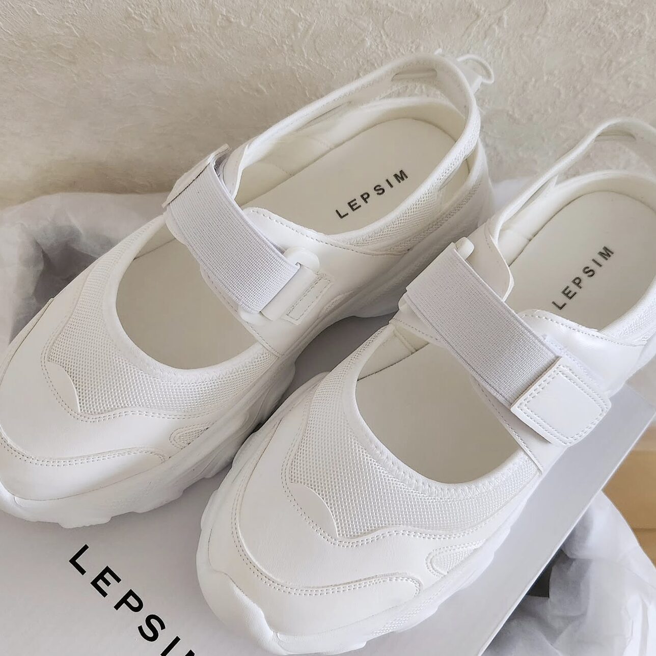 スニーカーサンダル