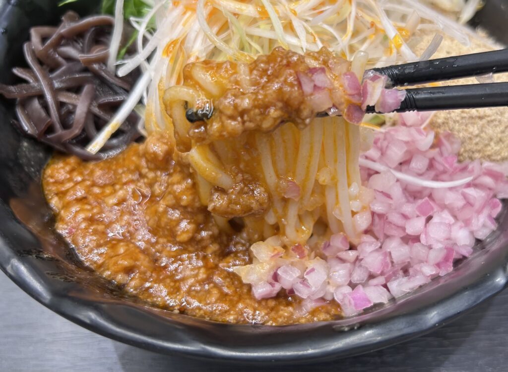 汁なし麻辣坦々米線