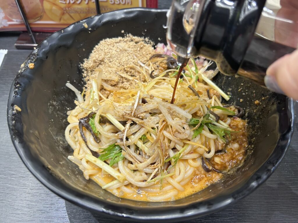 汁なし麻辣坦々米線