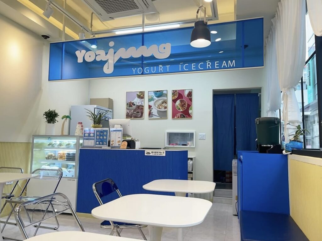 カフェヨアジョン江南狎鴎亭ロデオ店 店内