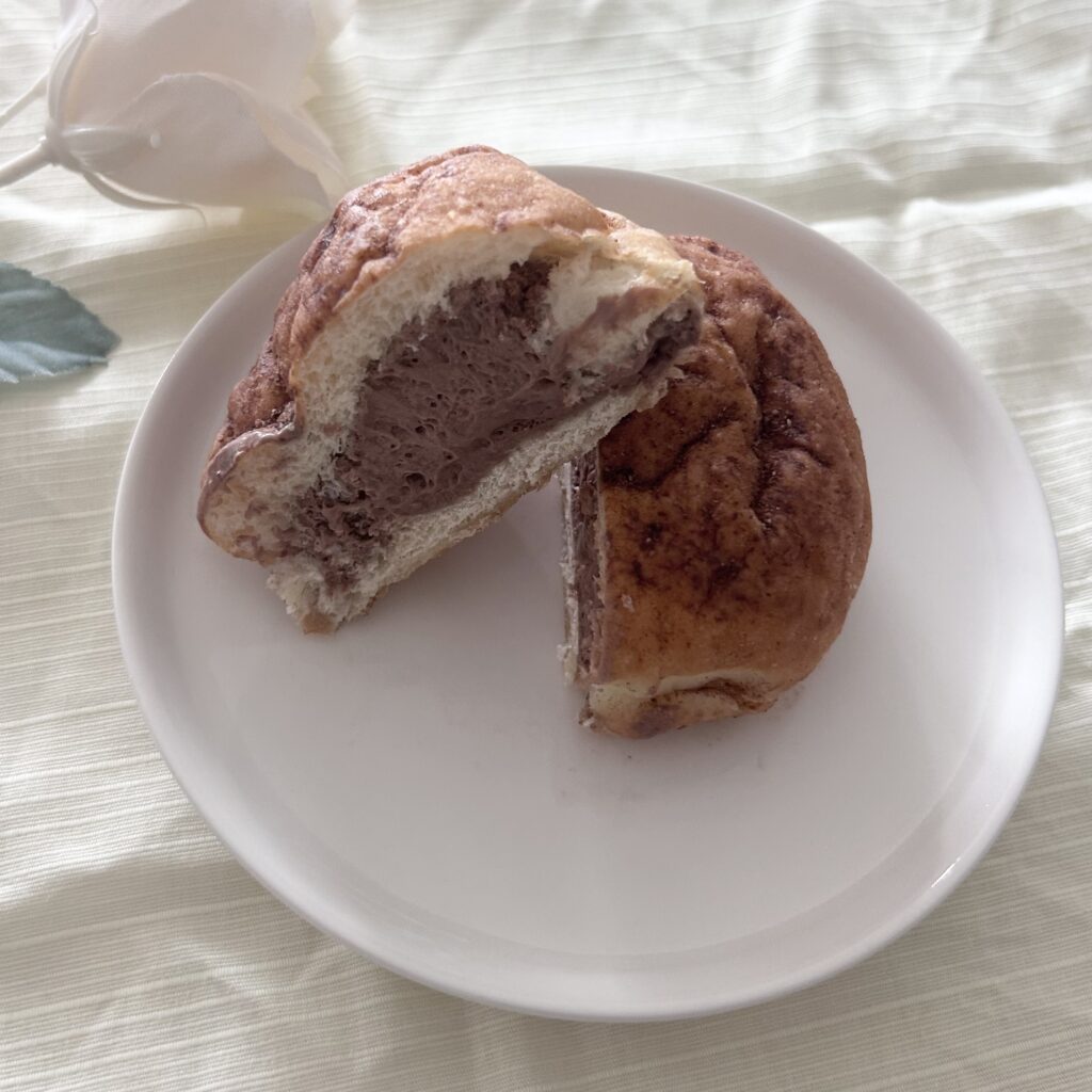マラサダ(マカダミアチョコホイップ)